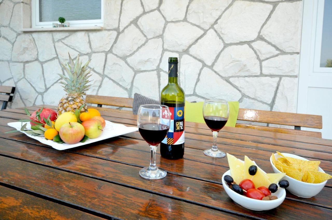 Apartments Penic Trogir Exterior foto